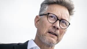 Torsten Gejl fra Alternativet har fået beregnet, at Socialdemokratiet har været med til at danne grobund for 80 aftaler, som nu har en uvis skæbne efter valget. Og det er 'fake' og spild af andres tid, mener han. Foto: Mads Claus Rasmussen/Ritzau Scanpix