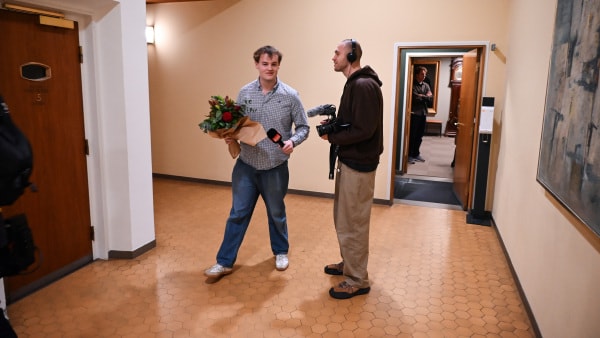 Ekstra Bladet dukkede op til byrådsmøde i Odense - pludselig forsvandt borgmesteren for reporterne