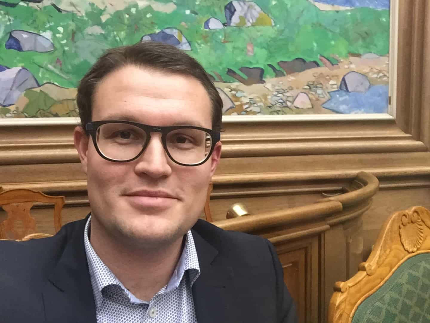 de-folkevalgte-en-hj-lpende-h-nd-til-kommunens-konomi-ugeavisen-dk