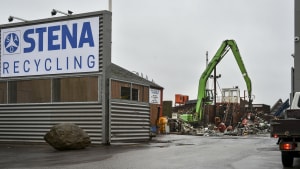Stena Recycling skal stå for driften af et eventuelt nyt modtageanlæg til skrotning af offshore-installationer på Esbjerg Havn. Men det haster med en afgørelse, siger både Stena og Semco Maritme. Arkivfoto