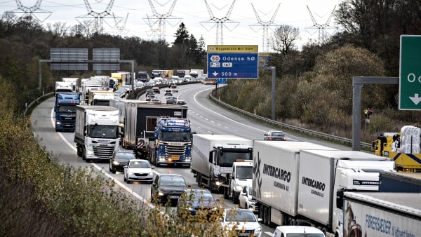 Tæt trafik i pinsen: Nu er der nyt om udvidelse af motorvej ved Odense