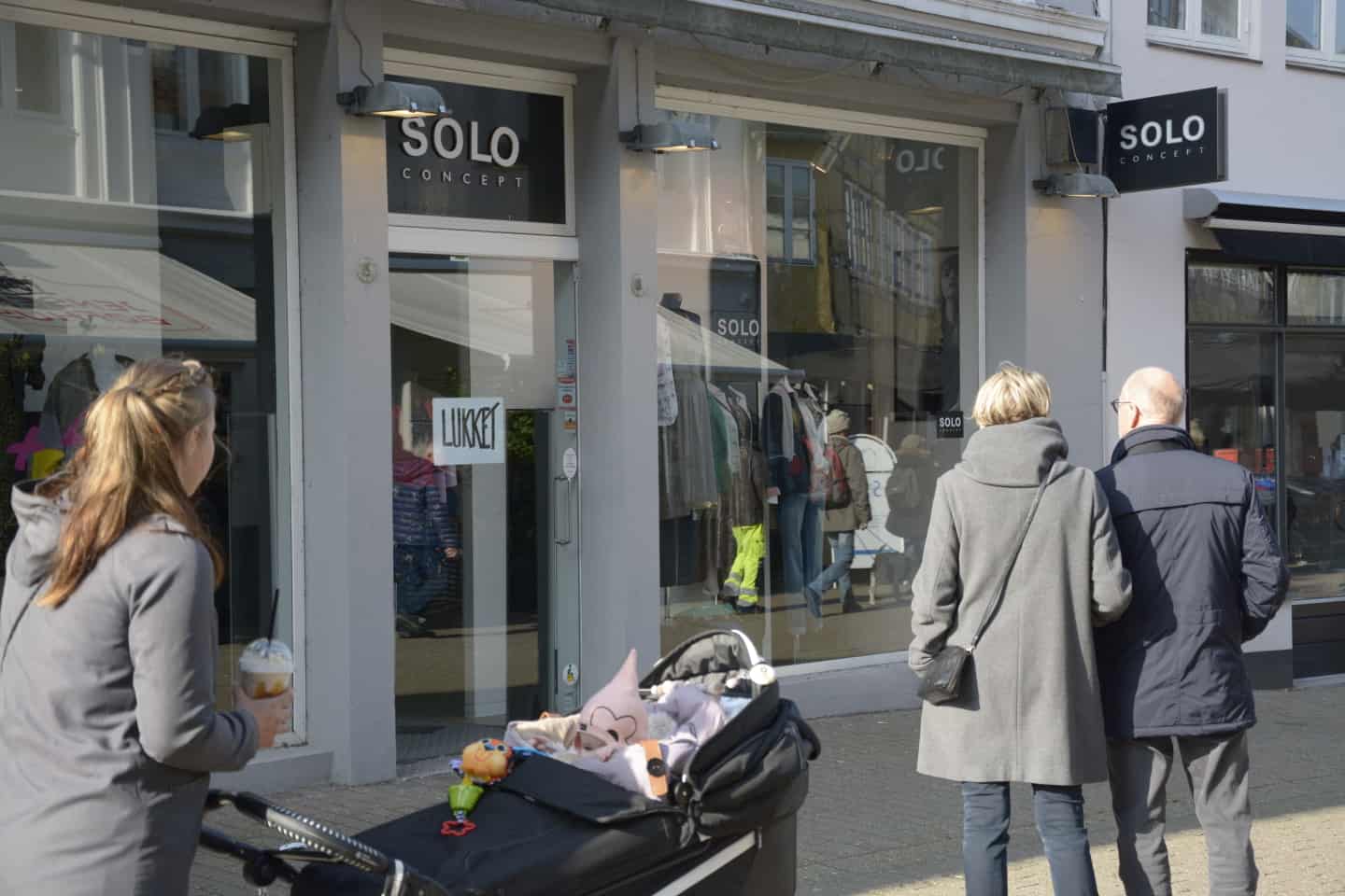 Åbner fredag: Konkursramt tøjbutik tekstilfamilie | faa.dk