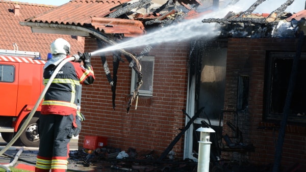 Malene sad og så fjernsyn, da der gik ild i hendes hus: - Jeg er stadigvæk i chok