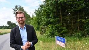 Transportminister Benny Engelbrecht (S), er glad for, at det er lykkes at lande en transportaftale, som hele Folketinget står bag, for det er med til at mindske usikkerheden for borgere og virksomheder, mener han. Men man undgår den aldrig helt, siger han. Foto: Rikke Baltzer