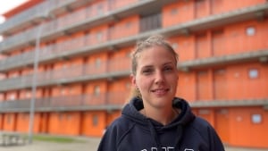 25-årige Rikke Hochreuter bor i Campus Living Kolding og føler sig utryg ovenpå voldtægtssagen med en 20-årig kvinde.