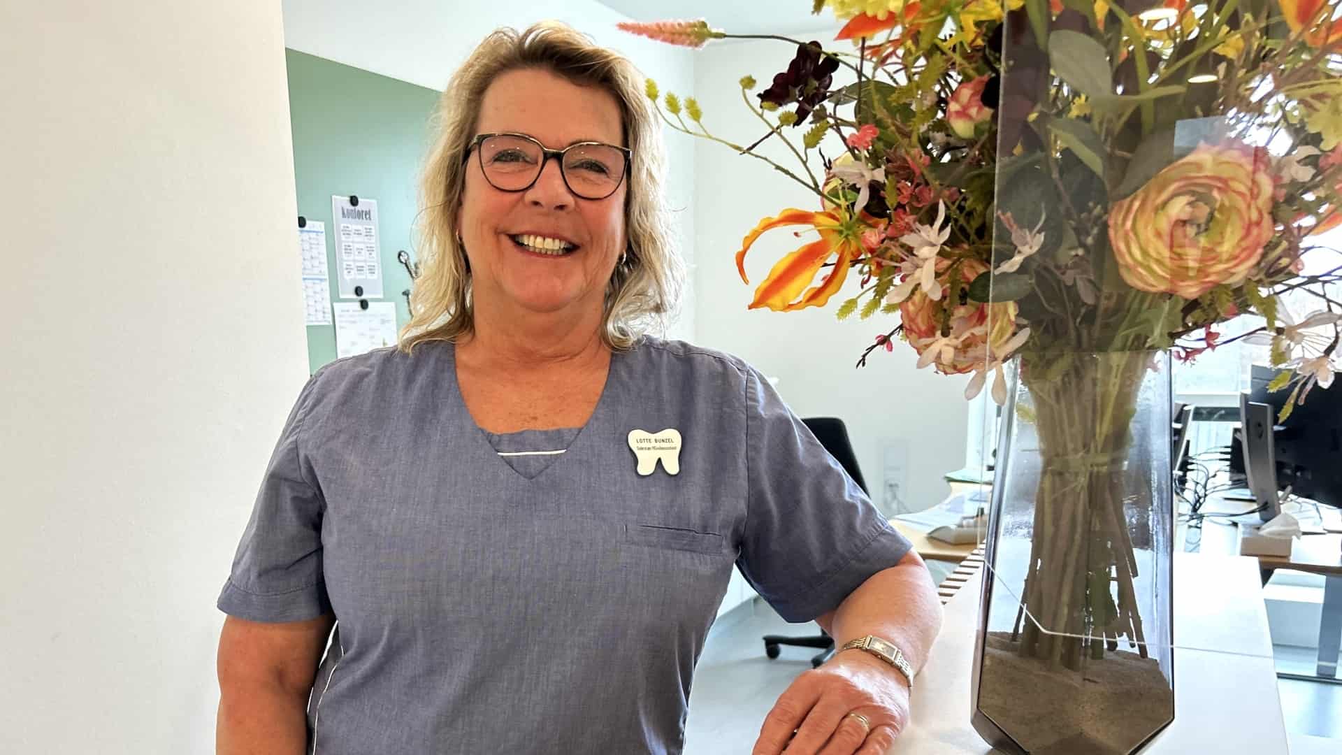 Lotte Rampelberg Lotte har i 40 år fulgt børn til tandlægestolen | folkebladetlemvig.dk