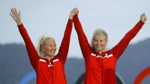 Katja Salskov-Iversen (til højre) vandt i 2016 bronze ved OL i 49erFX sammen med makkeren Jena Mai Hansen (til venstre). Foto: Brian Snyder/Reuters