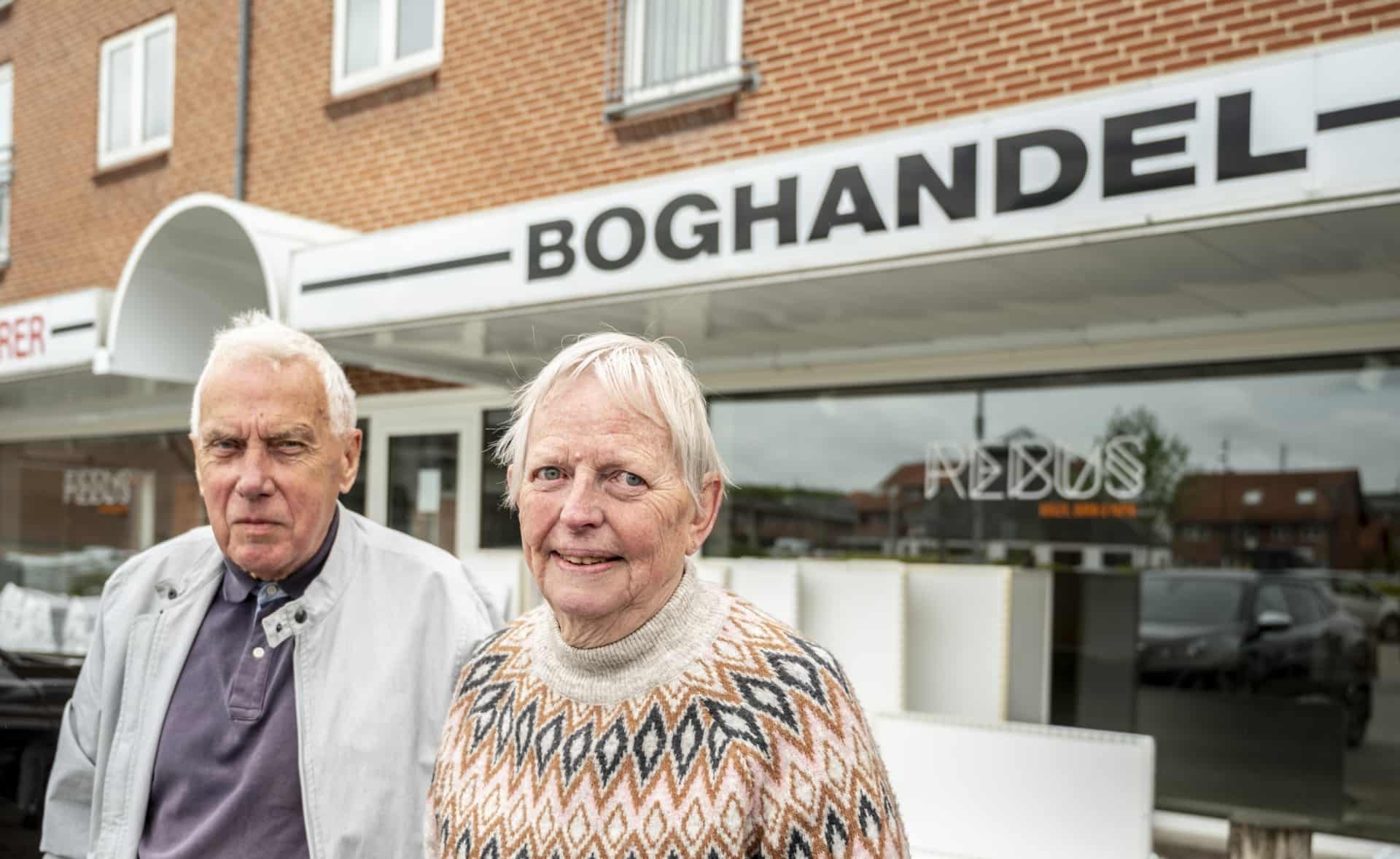 Ægtepar På 79 Og 80 år Ejer Stadig Butikslokalet Og Må Finde En Ny ...