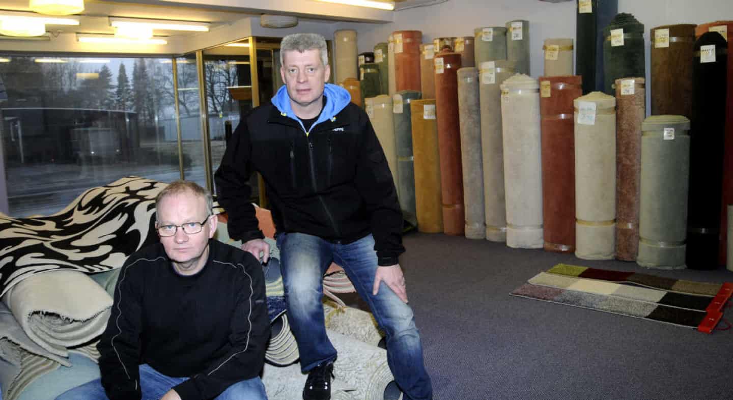 Armstrong Sprængstoffer Læne Kjeldsen Tæpper lukker | jv.dk