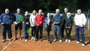 Grindsted Tennis Klubs førstehold slog Vejle Tennis Klub i finalen i motionsturneringens finale. Privatfoto