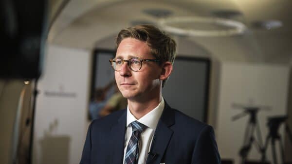 How to make essays longer image