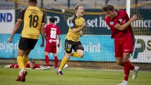 Casper Tengstedt reddede et meget vigtigt point hjem til AC Horsens, da han udlignede til 3-3 i det 88. minut af opgøret mod FC Helsingør. Foto: Ole Nielsen.
