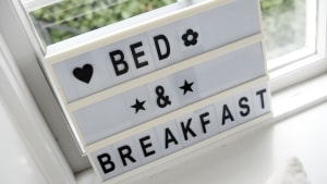 Bjarne og Bente Hall, som driver Sdr. Omme Bed & Breakfast, er langt fra de eneste her i landsdelen, som i øjeblikket har hyr med at få deres penge fra bookingportalen Booking.com. Dette foto er ikke fra Sdr. Omme Bed & Breakfast. Foto: Robert Wengler
