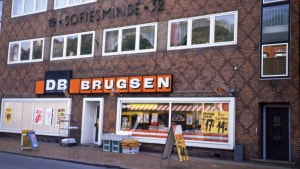Brugsforeningen i AABs bygning Sofiesminde ved Vardevej. Forretningen lukkede omkring 1990. Foto: Vejle Stadsarkiv