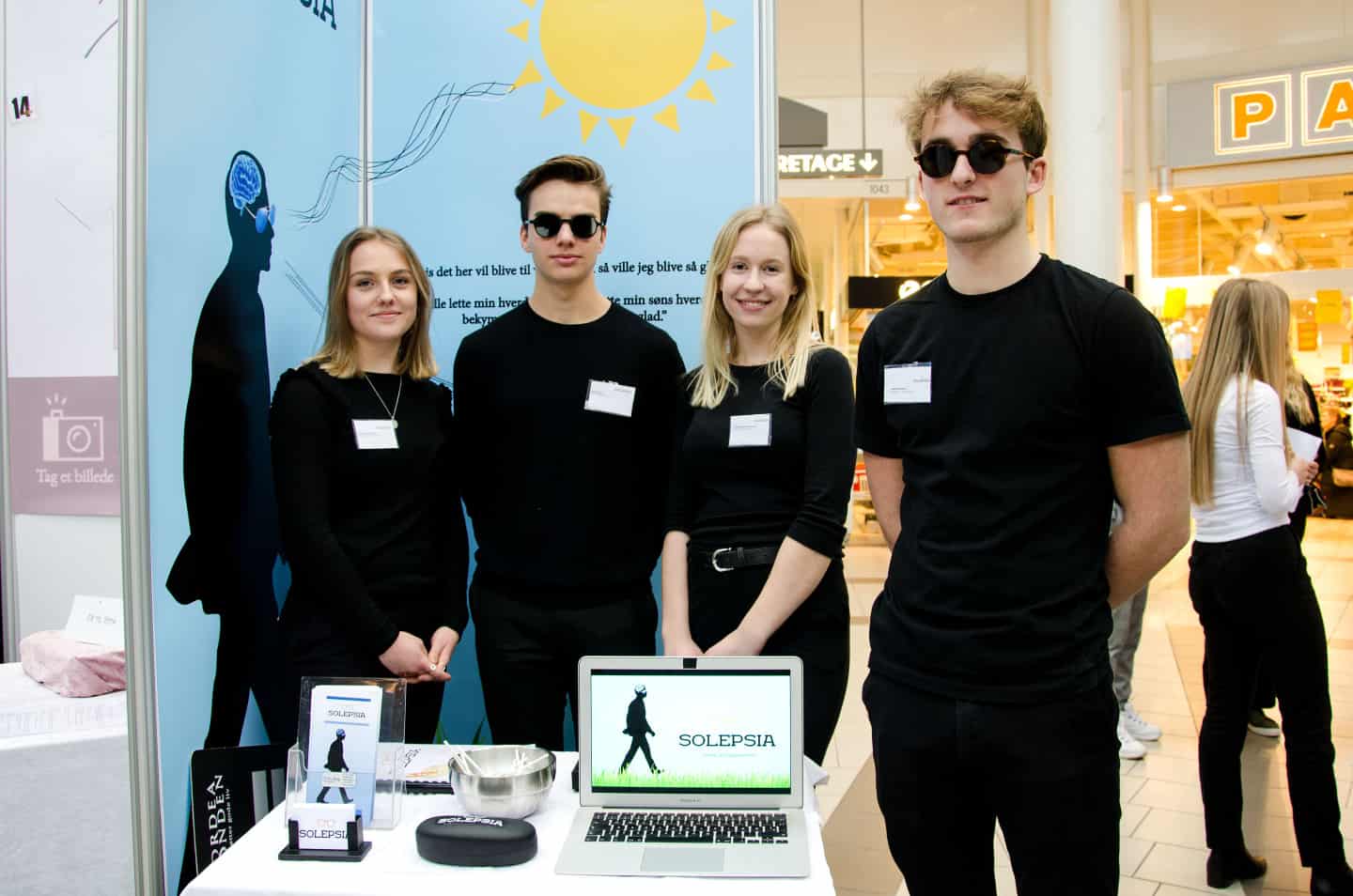 ekstra Smelte Bungalow IBC-elever bag ny solbrille: Iværksætteri er hårdt arbejde | ugeavisen.dk