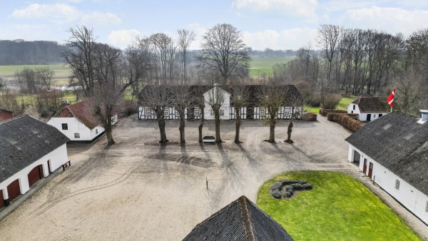 Herskabelig ejendom til salg for 28 millioner: Anders siger farvel til sit livsværk efter 58 år