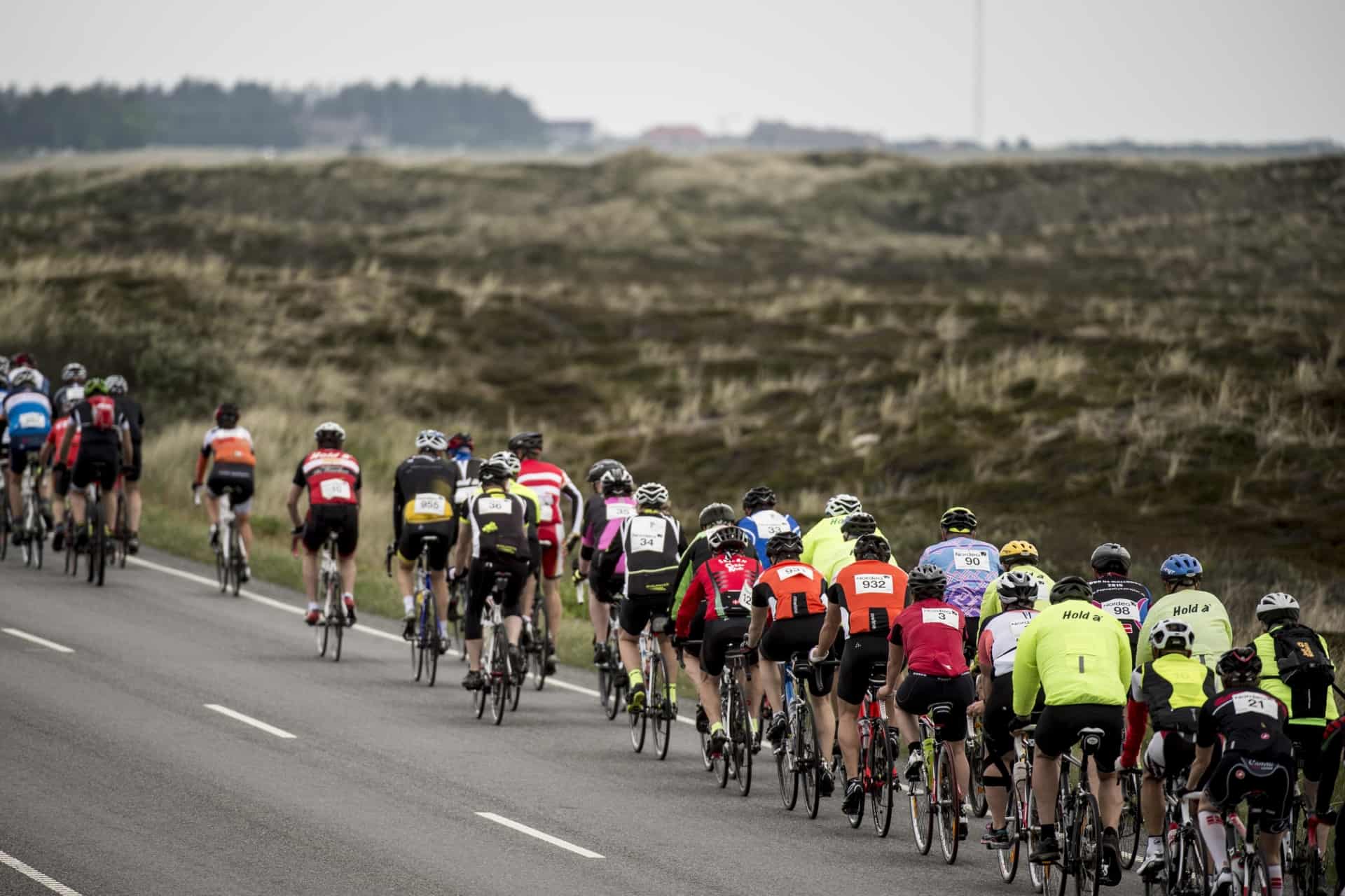 Sommertrafik Og 'tourfeber' Får Bilister Og Cyklister Op At Toppes ...