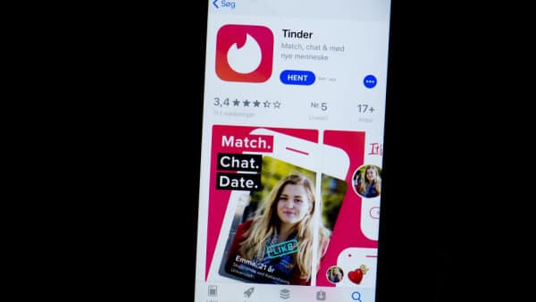 Flere betaler for at swipe efter k rlighed p Tinder hsfo.dk