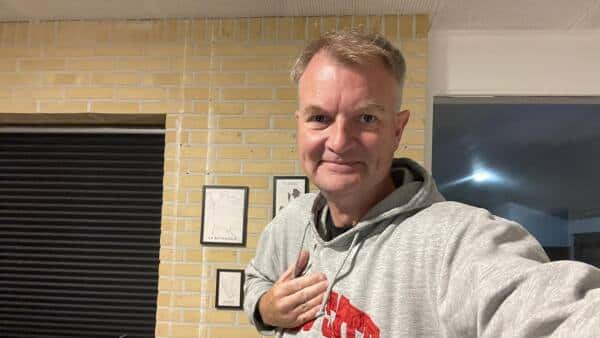 Kontroversiel politiker smidt ud kort før valget: - En vanvittig overreaktion
