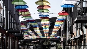 Paraplyerne i Latinerkvarteret, Vejle Midtpunkt, er blevet pillet ned. Foto: Mette M¿rk
