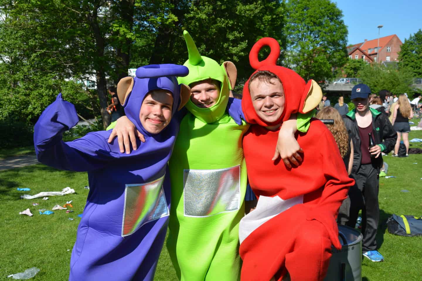 vidne Nebu miles Se billederne: Folkeskoleelever i kostumer fejrede sidste skoledag |  fyens.dk