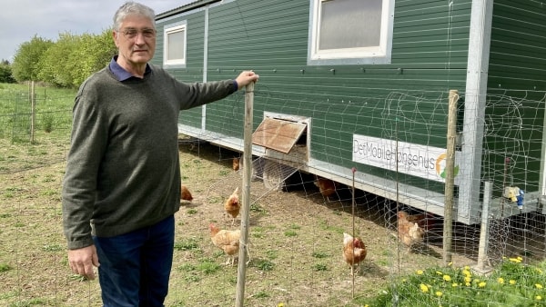færdig med fjerede venner: Sætter hønsehus salg og lukker den lokale, økologiske æg-produktion | faa.dk