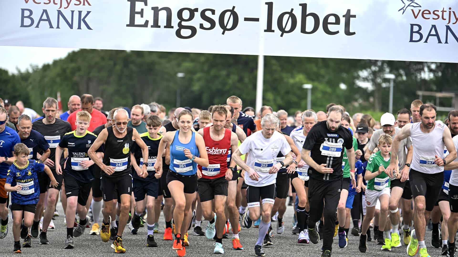 Se alle billederne fra årets traditionsrige løb: Måske kan du finde dig ...
