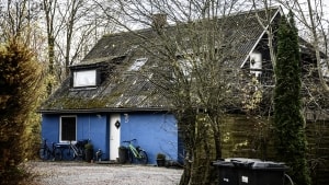 Farhad Tober er hjemme i Vejle igen. Hans mor, Shayan Ibrahim, bekræftede torsdag, at Farhad befinder sig i familiens hjem i Vejle. Det blå hus i Grejsdalen blev landskendt gennem dokumentarudsendelsen 