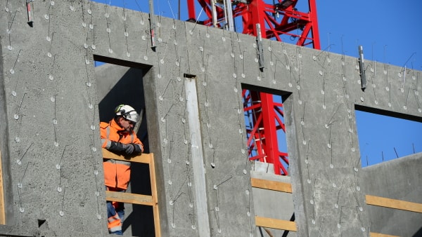 Rundsav sendte farligt støv i luften - arbejdet blev stoppet på stedet