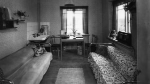 Her ses et elevværelse til to piger ved Vejle Husholdningsskole, Bøgevang 18. Årstallet er 1950 (arkivnummer B74902). Foto: Johs. Rønvig