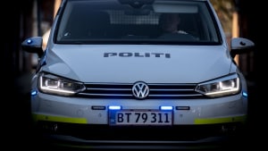 Politiet tog natten til søndag to unge mænd ind til afrusning på politigården i Vejle. Arkivfoto: Johan Gadegaard