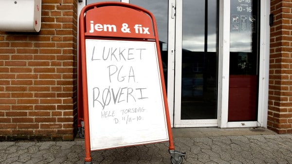 Butik Holder Lukket På Grund Af Røveri | Jv.dk