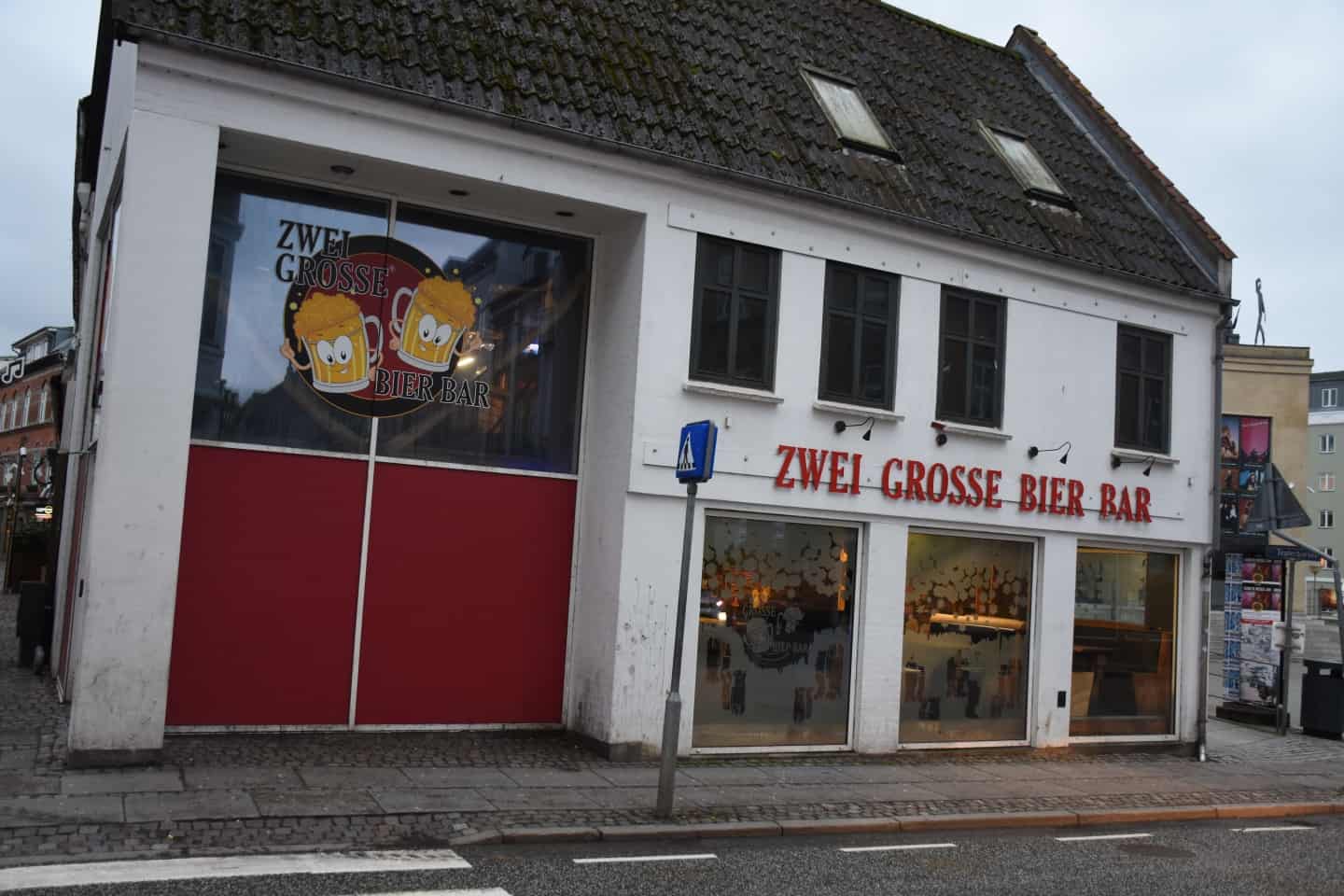 Zwei Grosse Bier Bar