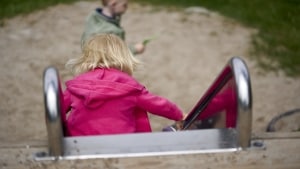 Siden 2019 er antallet af ufaglærte medhjælpere i daginstitutionerne øget med 41 procent. På samme fem år er antallet af pædagoger steget med 10 procent. Arkivfoto: Signe Goldmann/Ritzau Scanpix