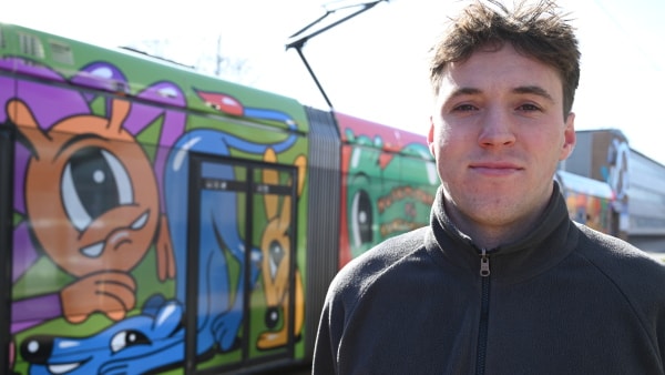 Julies søn oplevede samme billetkaos som Markus: Selskab nægter at annullere bøde