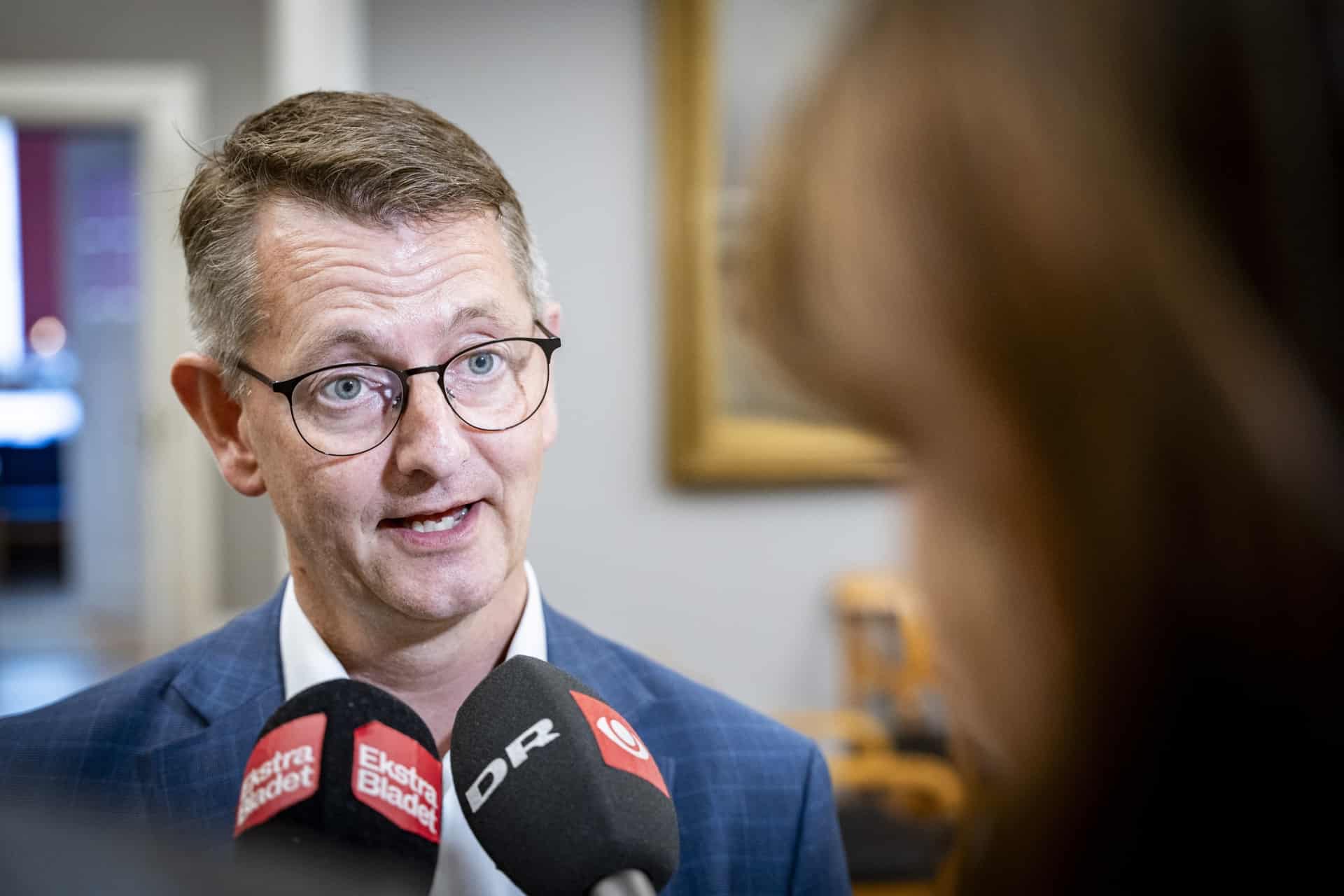 Venstres Nye Politiske Ordfører Taler Over Sig På åben Mikrofon Mindre End 24 Timer Senere Må 