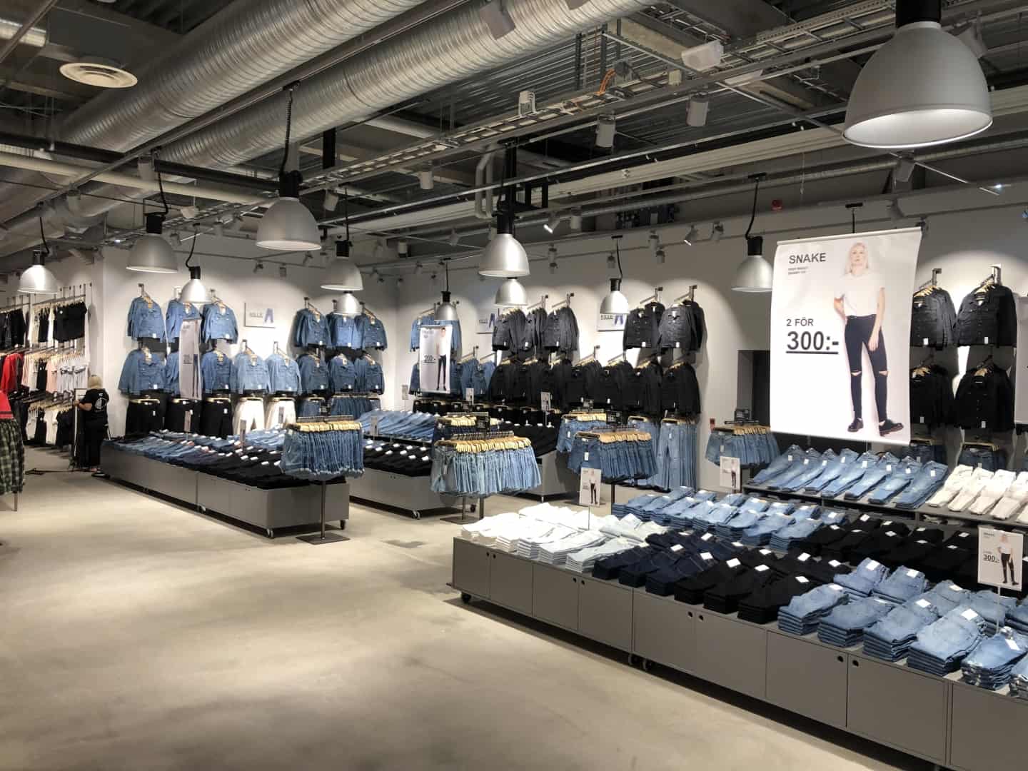 klasselærer Holde Visne Her åbner stor svensk tøjkæde i morgen sin første butik i Danmark | jv.dk