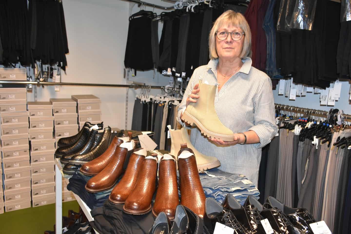 Tøjbutik starter skoafdeling op: - Vigtigt, at udvalget fortsat er stort, så vi som by kan på kunderne | frdb.dk