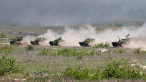 USA har støttet det ukrainske militær med milliarder af kroner, siden Rusland i 2014 annekterede halvøen Krim. Foto er fra en militærøvelse i Ukraine 26. maj. Foto: Gleb Garanich/Reuters
