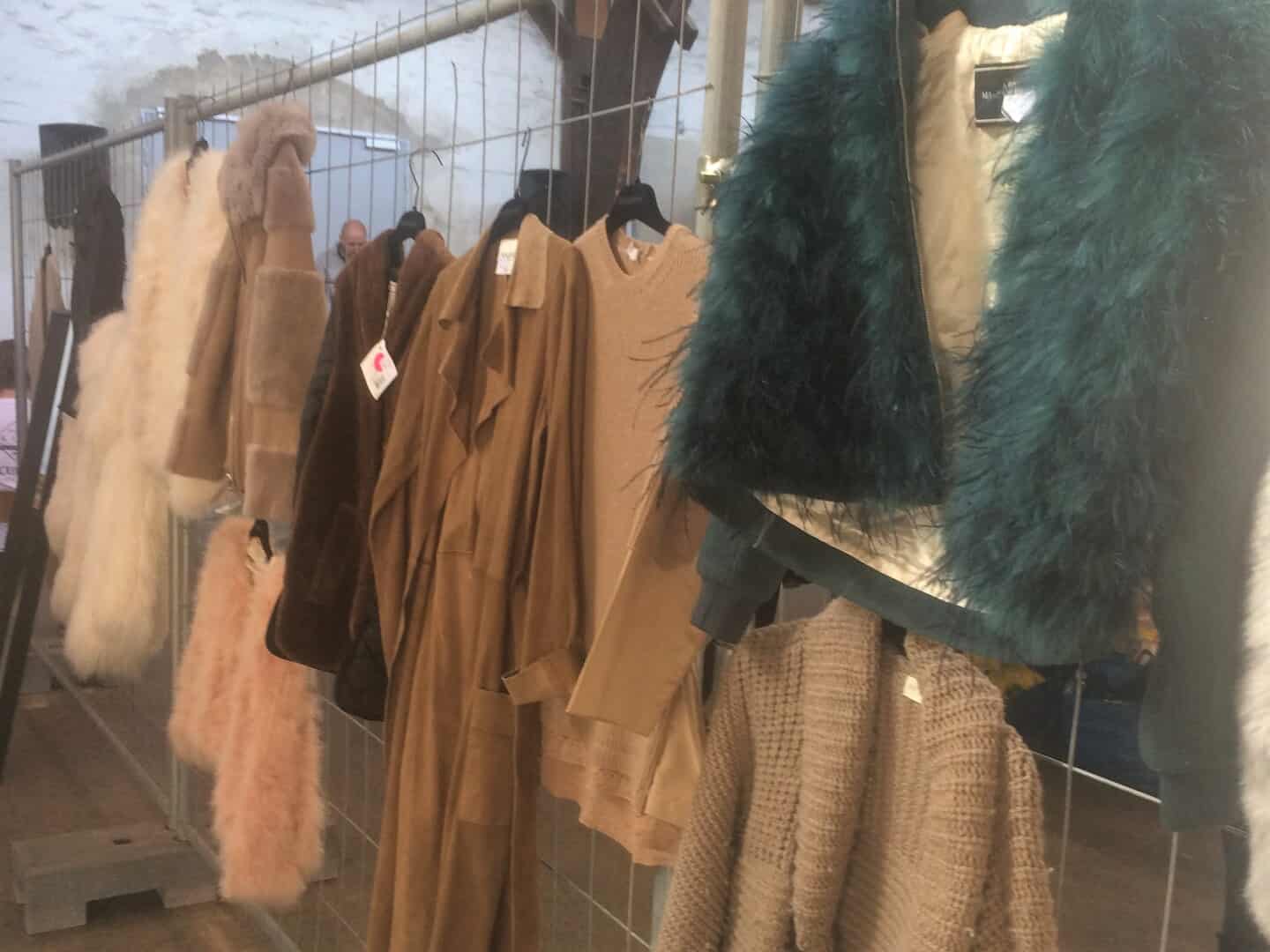 Medina, og Michala sælger deres tøj på Godsbanen | stiften.dk