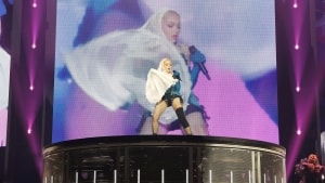 Madonna imponerede anmelderne, da hun lørdag skød gang i 