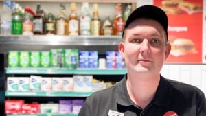 Jesper Hansen er store manager hos Circle K på en tank i Odense. Foto: Martin Kloster