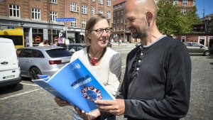 Mobilitetschef Susanne Krawack og trafikplanlægger Jesper Frandsen står bag mobilitetsplan for midtbyen, der netop er sendt ud i offentlig høring. Foto: Kim Haugaard