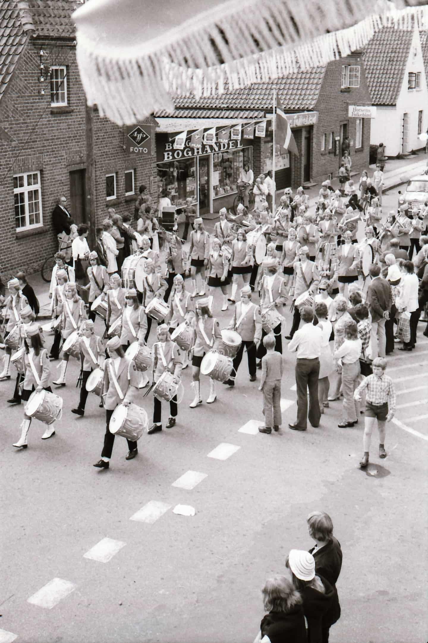 Husker Du Sandbjerg Marked? For 50 år Siden Var Der Fest, Farver ...