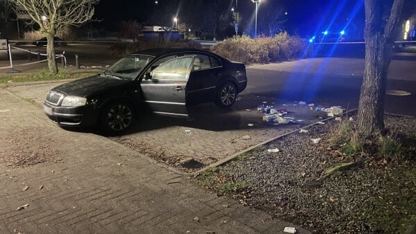 Mand var i livsfare efter knivstikkeri ved Netto: Mistænkt medgerningsmand er stadig på fri fod