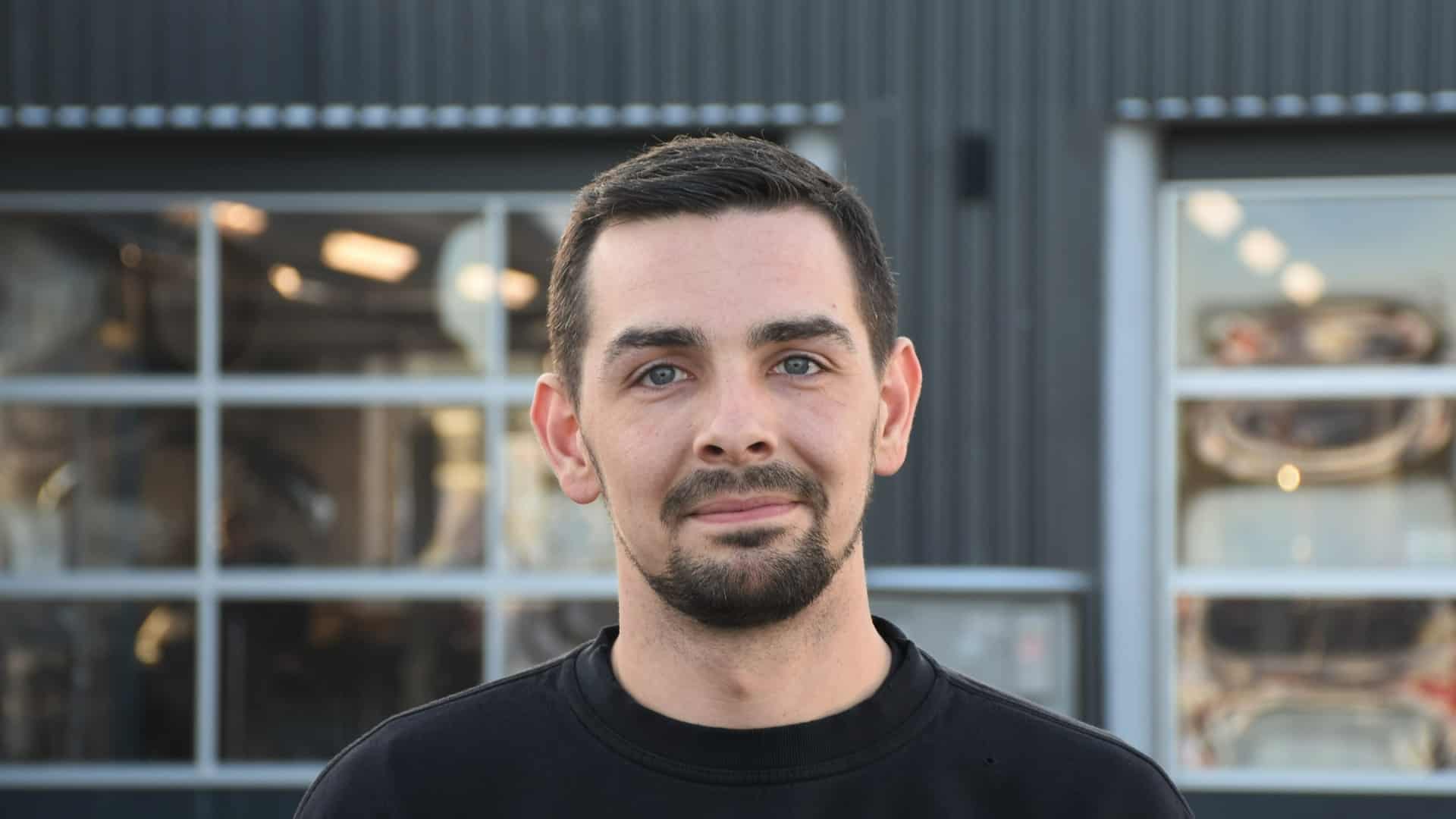 martin-har-v-ret-mekaniker-i-10-r-de-sv-re-fejl-l-ser-han-derhjemme