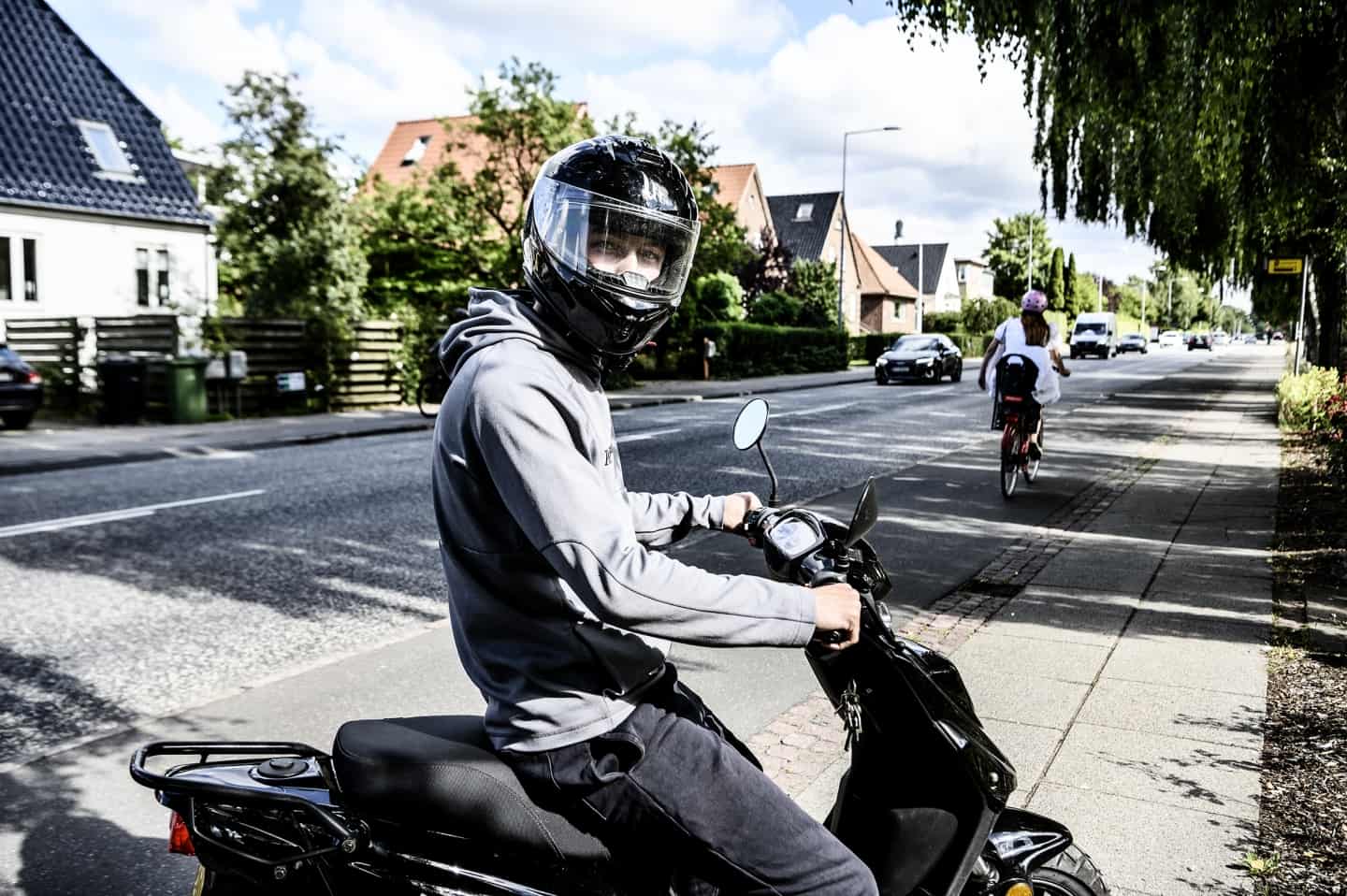 Jeg er stolt Tale Forvirre Emil blev ramt af skud, da han kørte på scooter hjem fra arbejde:  Skuddramaet på Fredericiavej udløste politiaktion | vafo.dk