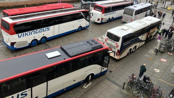 Aflyst frem til mandag middag og DSB har svært ved at skaffe togbusser