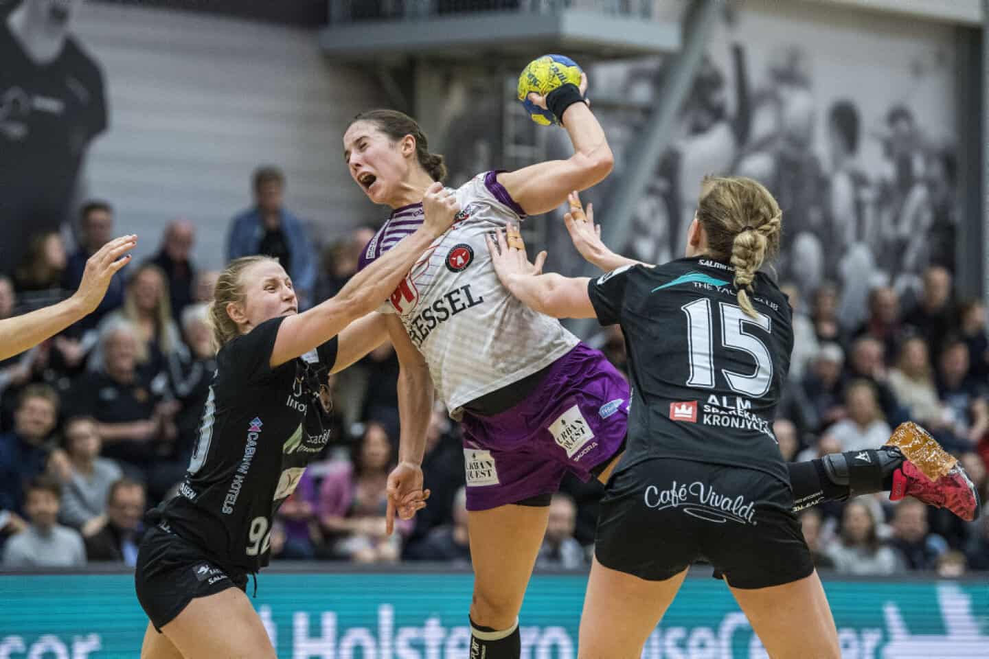 k-benhavn-h-ndbold-l-ber-dm-guldvinder-over-ende-til-sidst-dbrs-dk