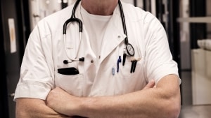 Der mangler speciallæger i Danmark, bl.a. inden for almen medicin. I over hver fjerde kommune er der områder med for få praktiserende læger. Arkivfoto: Linda Kastrup/Ritzau Scanpix